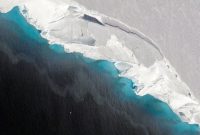 آب گرم اقیانوس درحال نابودی «یخچال روز قیامت» است